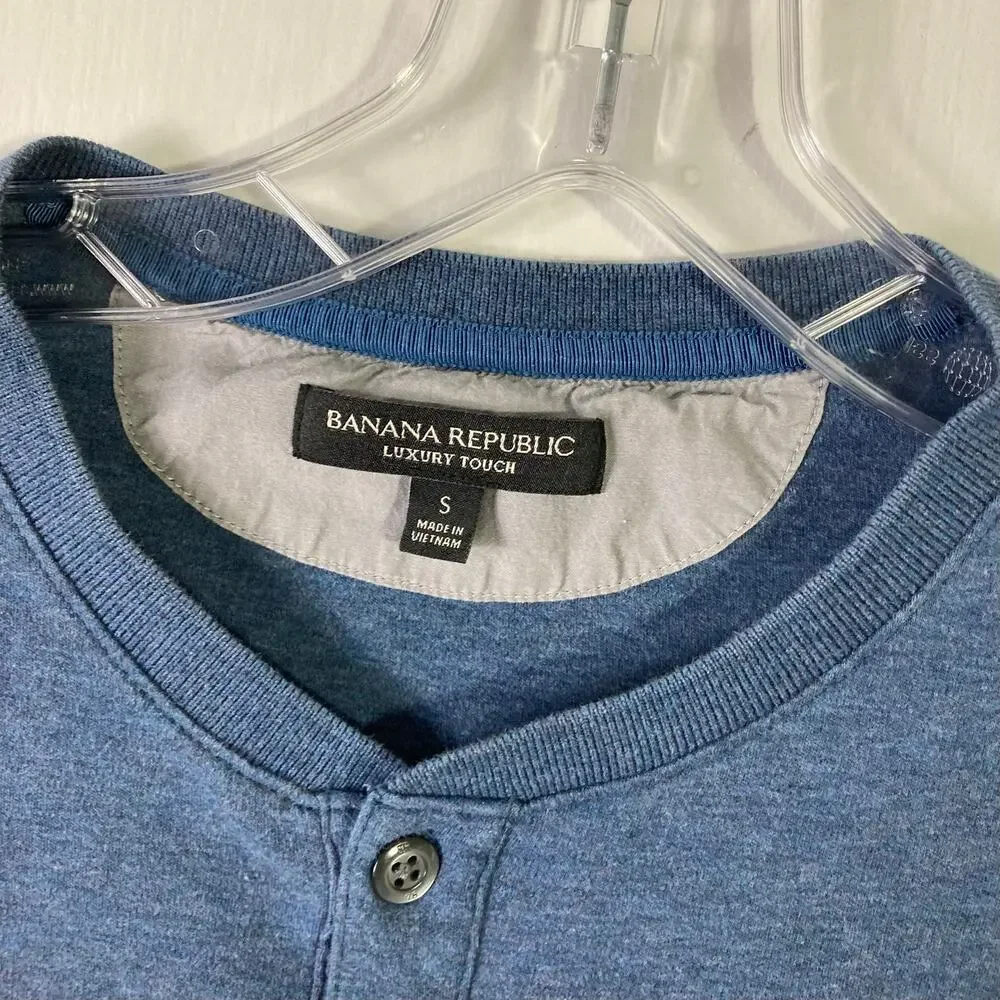BANANA REPUBLIC TShirt Men S Long Sleeve 3 Button Henley Pocket Crewneck